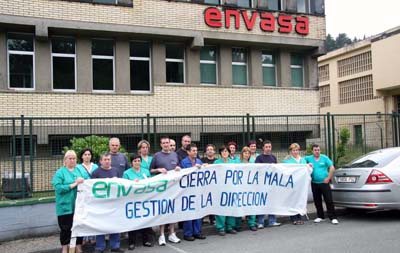 Los trabajadores de Envasa protestan ante el inminente cierre de la fábrica