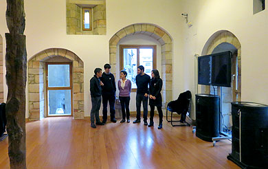 Concejales de EH Bildu en una de las salas de Lariz Torre.