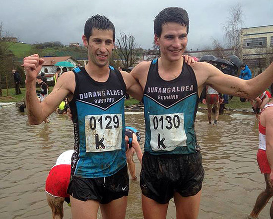 David García 'Txiki' y Txomin Marañón, tras finalizar la prueba (foto: Durangaldea Running)