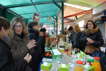 Feria agrícola y artesana, Virginia Imaz y Oihana Azkorbebeitia, en Amorebieta para el 8 de Marzo