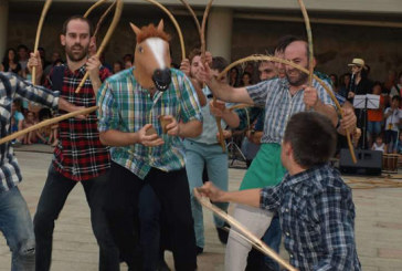 Las Ferixa Nausikoak se despiden con una fiesta multicultural, deporte rural, bertsolaris y dantza