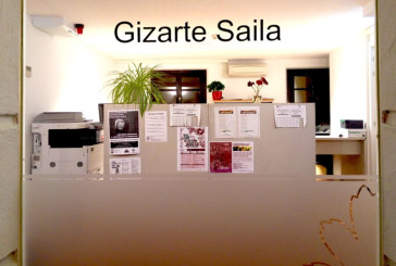 Elorrioko Gizarte langilea eta Berdintasun teknikariaren bulegoak udaletxean bildu dituzte