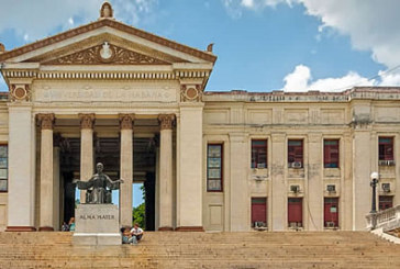 “La Habanako Unibertsitateko irakurletza lortzeko ezohiko azterketa egin zuen Sarrionandiak”