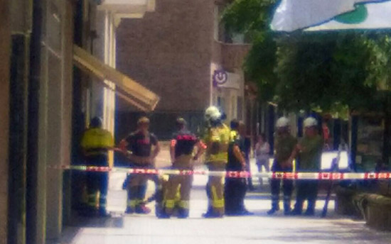 Un escape de gas provoca el cierre de dos calles de Amorebieta y obliga a desalojar un edificio