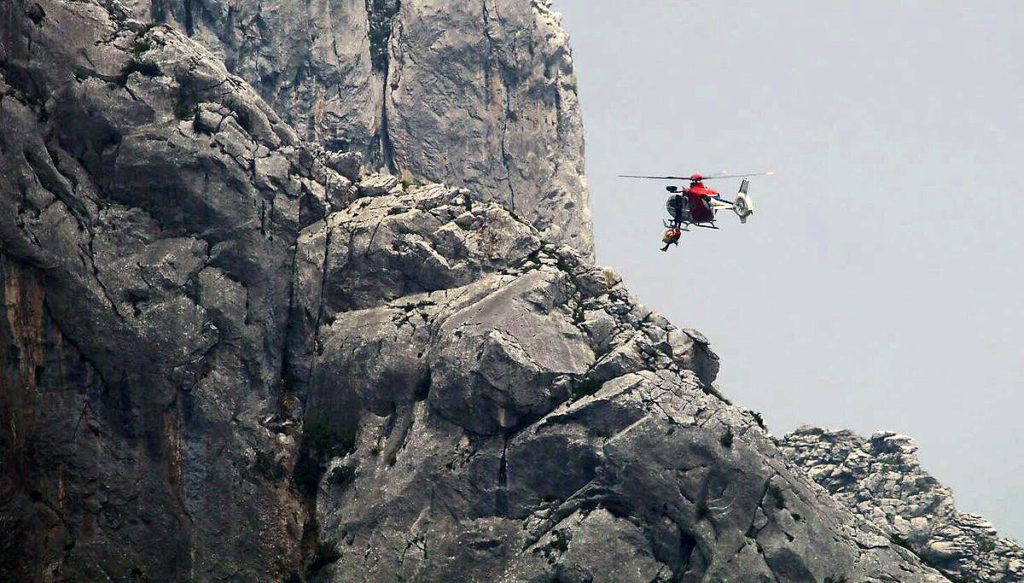 Un hombre con heridas en una pierna es rescatado en helicóptero de Urkiolamendi