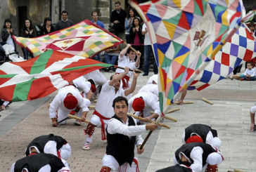 Las fiestas de Iurreta celebrarán el 50 aniversario del Durangaldeko Ezpatadantzari Eguna