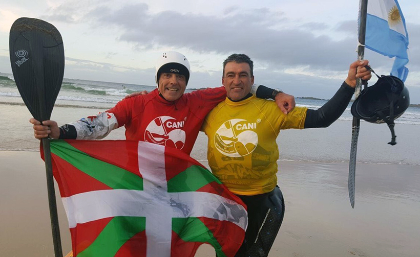 Txema Carreto conquista su quinto Mundial de Kayak-Surf con la selección de Euskadi