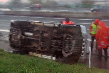 Un todoterreno vuelca en la AP-8 en Iurreta sin producir heridos