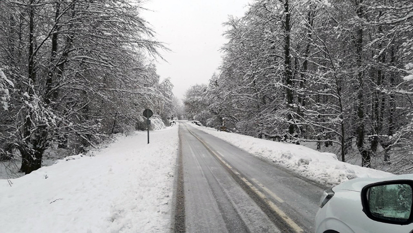 El invierno se recrudece con nieve a 800 metros en Euskadi