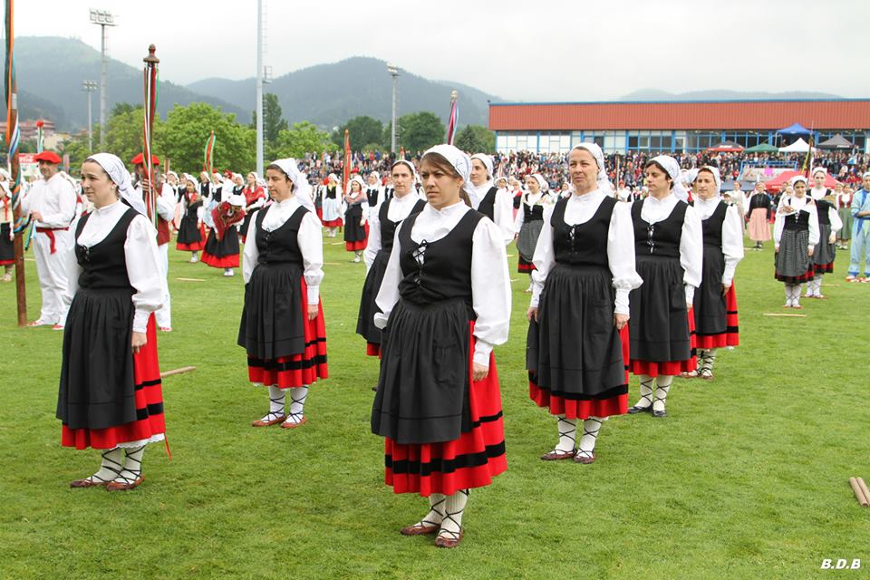 50 urteurrenaren jaia ospatuko du bihar Txoritxu-Alai dantza taldeak