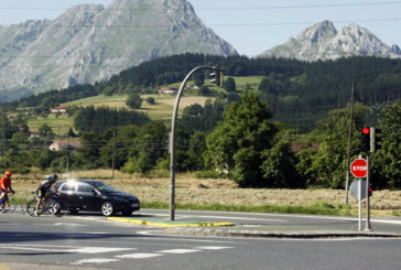 Abadiño regulará los semáforos de Muntsaratz para facilitar las entradas y salidas del barrio