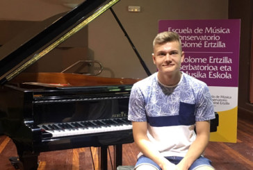Daniel Balas, alumno de piano de Bartolomé Ertzilla, supera las pruebas de acceso a Musikene