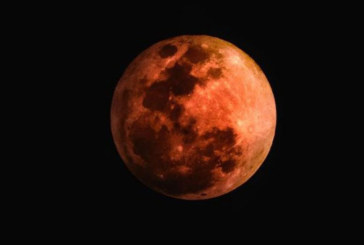 Izarra Astronomía elkartea organiza una observación pública con motivo del eclipse total de Luna