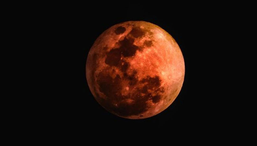 Izarra Astronomía elkartea organiza una observación pública con motivo del eclipse total de Luna