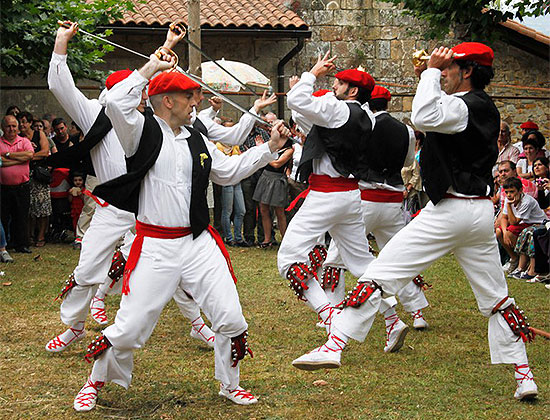 Las fiestas de San Lorenzo celebrarán el 70 aniversario del grupo de danzas de Berriz