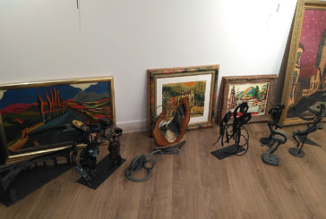 La sala de Ezkurdi reúne a siete artistas «que continuaron su viaje hacia otro lugar» en ‘In memoriam’