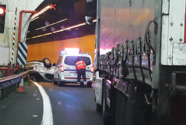 Segundo accidente en Zaldibar, a la entrada de los túneles de la AP-8, en las últimas dieciséis horas