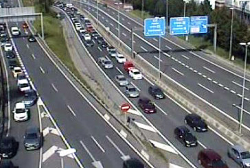 Retenciones en la AP-8, a la altura de Amorebieta, tras un accidente entre cinco vehículos