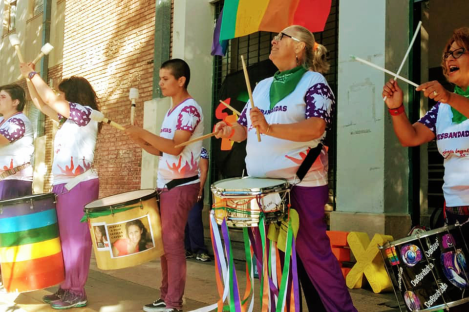 Desbandadas llega a Durangaldea para hacer resonar sus tambores en contra de las violencias machistas