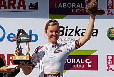 La belga Jolien D´Hoore se impone al esprint en Iurreta