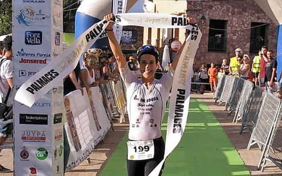 Gurutze Frades ejerce de favorita y gana el triatlón de Pálmaces