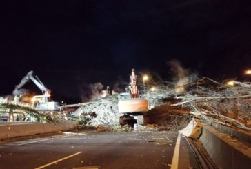 Denuncian que la escombrera derrumbada sobre la autopista incumple la normativa europea