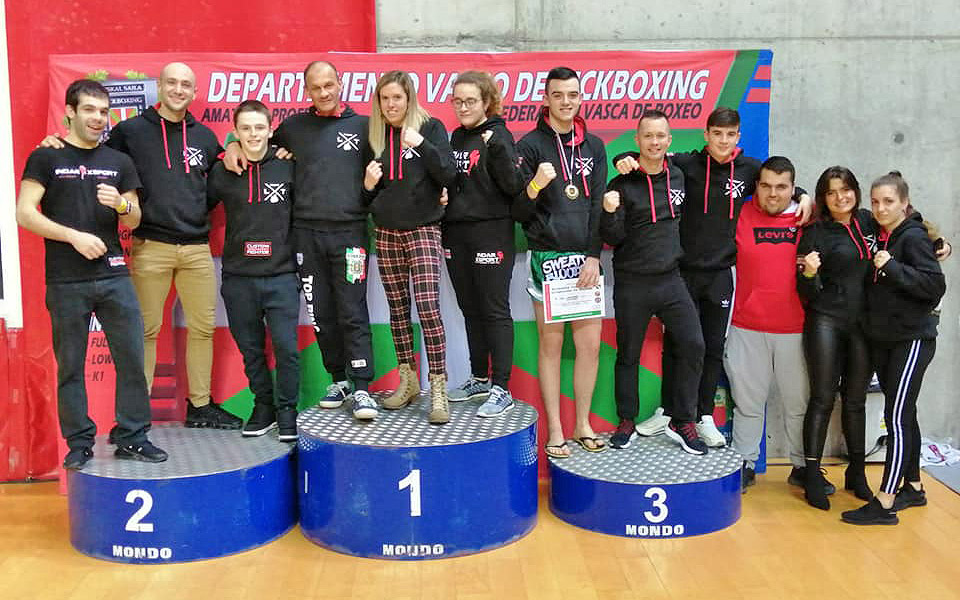 Durangaldea cosecha 9 títulos <br />y 22 medallas en el Campeonato <br />de Euskadi de kickboxing
