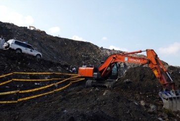 Encuentran un coche sin restos humanos en el derrumbe del vertedero de Zaldibar
