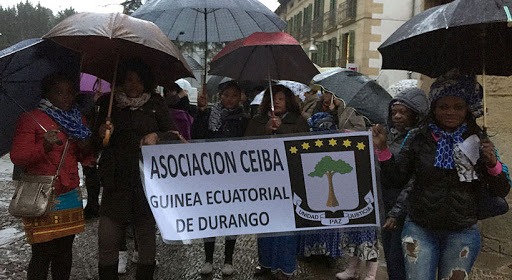 Guineanas de Durango piden ayuda para paliar los daños de una brutal explosión en su país