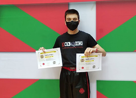 Durangaldea cosecha 5 medallas en el Open de Bizkaia de kickboxing
