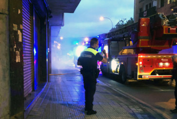 Incendio sin daños personales en un garaje de la calle Larrasoloeta