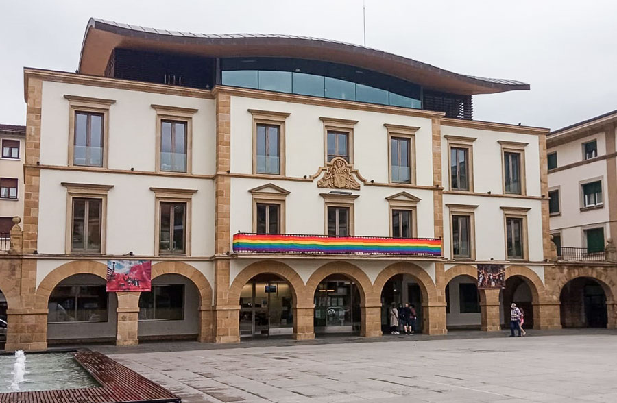 El Ayuntamiento de Amorebieta muestra su «firme repulsa» ante una nueva agresión homófoba