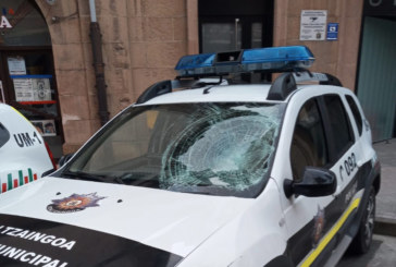 Una mujer de Amorebieta salva la vida tras caer desde un balcón sobre un coche de la Policía Municipal
