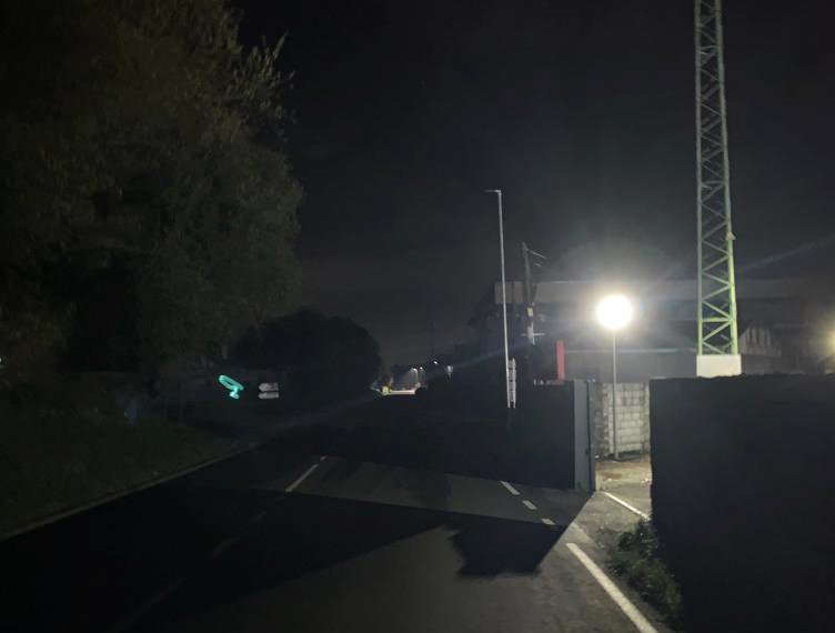 La «nula iluminación» del tramo de la carretera a Orozketa que se renovó hace menos de dos meses