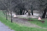 El temporal se ceba con Abadiño y causa inundaciones en garajes y desbordamientos del río