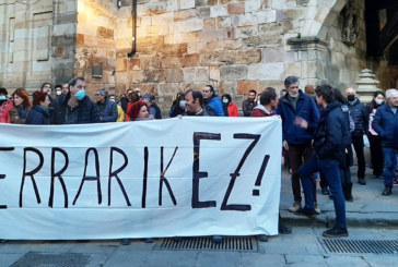 Decenas de personas se concentran en Durango en contra de la guerra