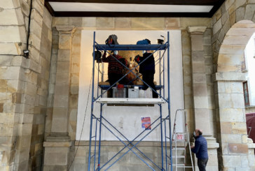 La escultura del pórtico del Ayuntamiento va a ser restaurada