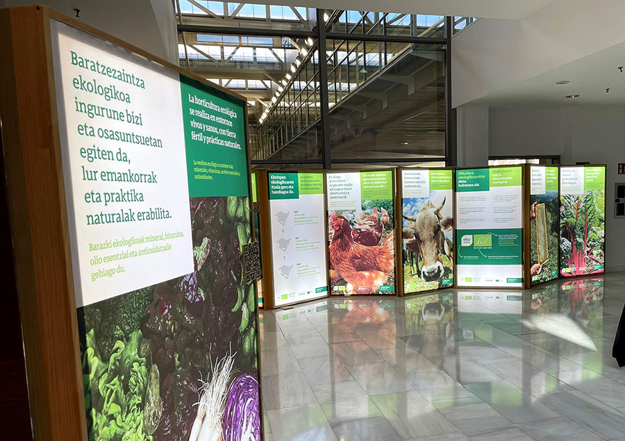 El centro Zelaieta muestra los frutos de la producción ecológica