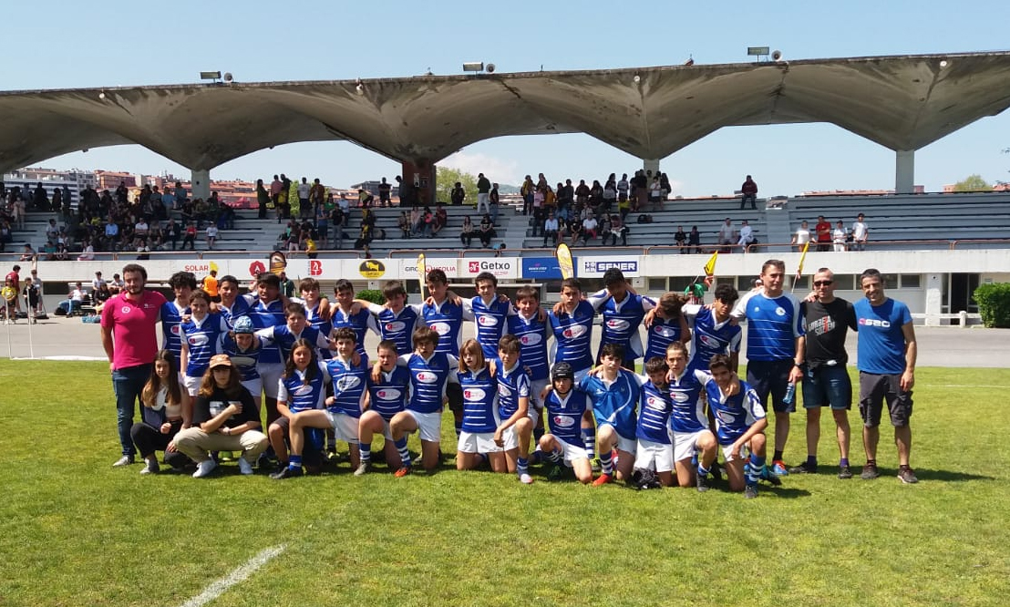 Los equipos sub-16 y sub-14 del DRT campeones del grupo B de Liga Vasca y subcampeones de Bizkaia