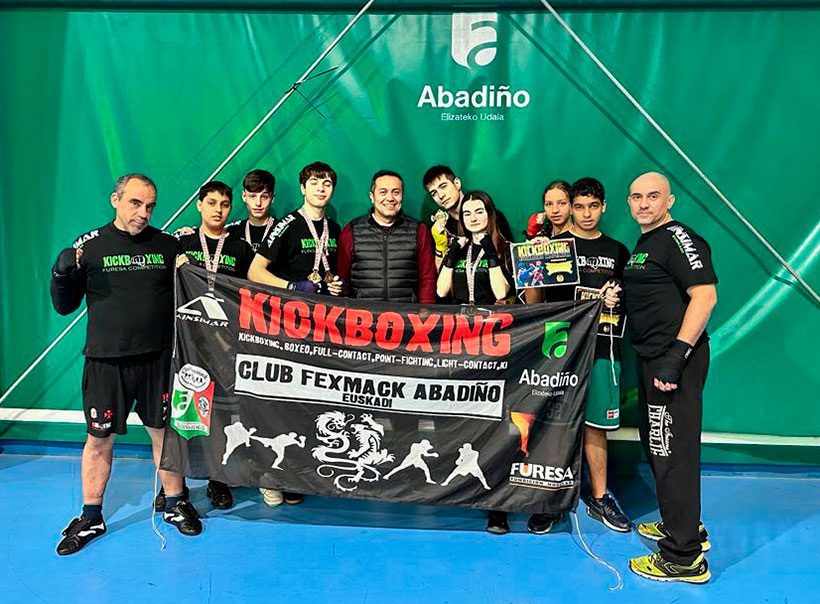15 medallas para Fexmack Abadiño, 7 de oro, en el Campeonato de Euskadi de kickboxing