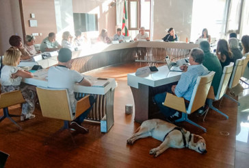 El Ayuntamiento de Amorebieta aprueba su nueva estructura organizativa y sus liberaciones
