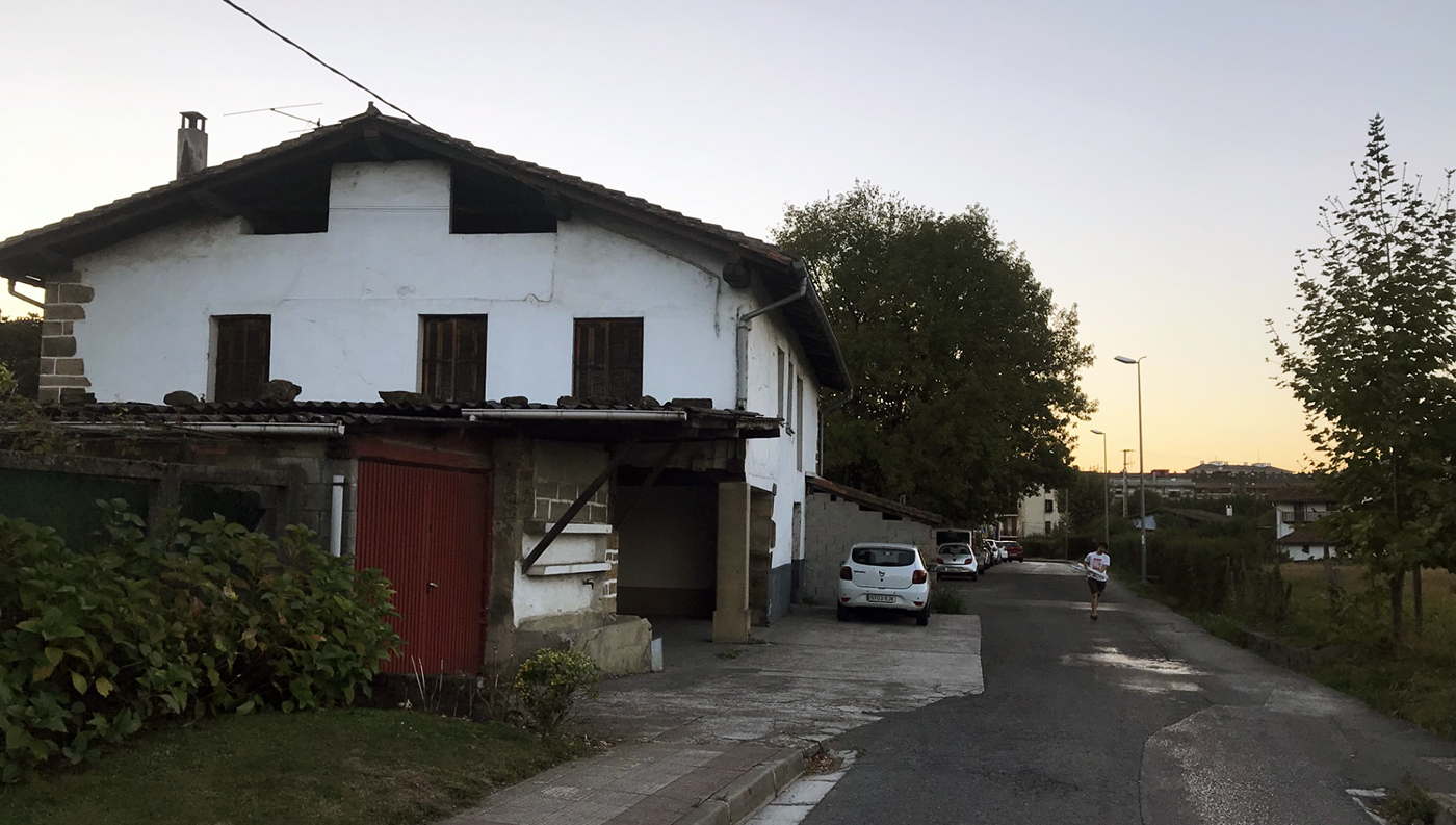 La remodelación del caserío Kapitanea inquieta en San Fausto