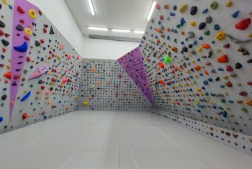 El boulder del polideportivo de Elorrio ya se puede utilizar