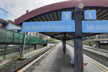 Restablecen el servicio de tren entre Amorebieta y Lemoa tras el descarrilamiento de una unidad