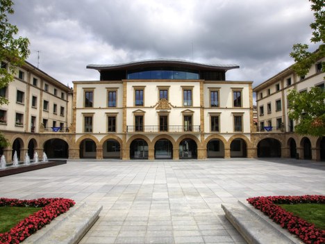 Los centros escolares y las AMPAs de Amorebieta reciben 118.751 euros en subvenciones municipales