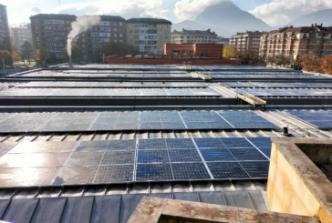 Durango instala 758 placas fotovoltaicas en el polideportivo, la escuela de Landako y el frontón