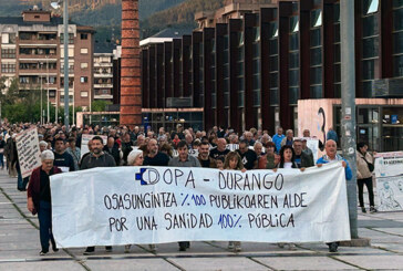 Nutrida asistencia en Durango a la manifestación en defensa de una Sanidad “100% pública”
