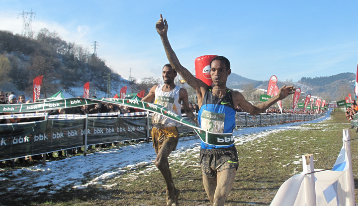 El etíope Hunegnaw Mesfin derrota al campeón del mundo