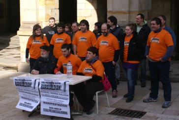 Preso politikoen eskubideen alde baraualdia hasi dute Durangaldeko 8 lagunek