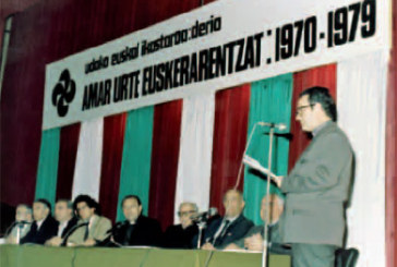 El iurretarra Karmelo Etxenagusia, homenajeado por su labor a favor del euskera